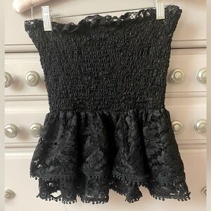 Black lace stretch peplum strapless top size M no tags